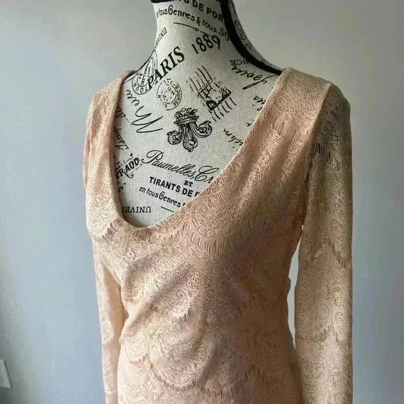 Forever 21 Blush Pink Lace Long Sleeve Bodycon Dress - Women's Size L - Picture 3 of 3